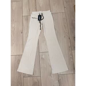 That’s so Fetch low rise pants. Cream. Women’s Size 2. BRAND NEW WITH TAGS.